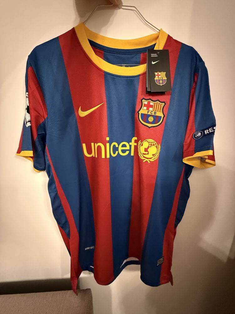 Tricou Initesta Barcelona 2011 tripleta badgeuri champions fotbal