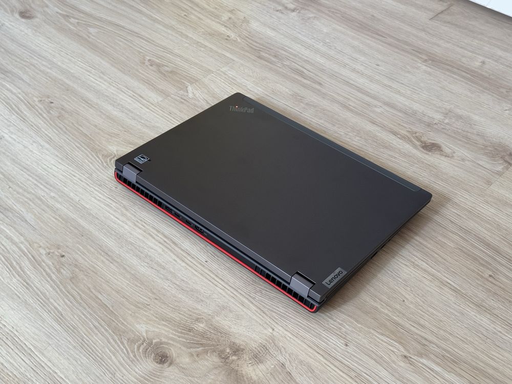 16’QHD+165Hz/i7-13850HX/Tinkpad P16 Gen2/32GB DDR5/1TB SSD/RTX A1000