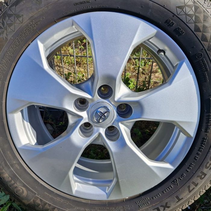 Roti jante Anvelope IARNA Toyota  225/65R17 Continental VikingContact