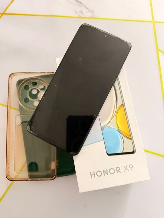 Телефон хонор х 9 в хорошем состоянии