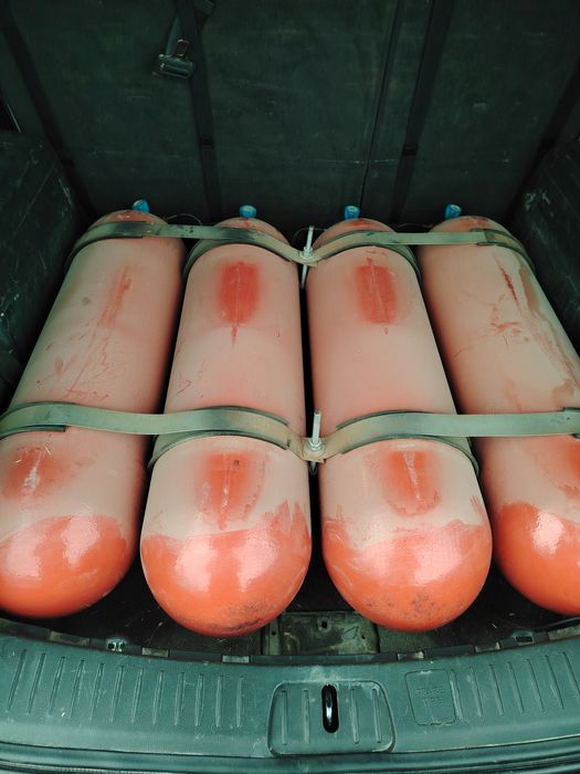 Метан газ-баллон. Шевролетив 30 литров. 4 штуки. Комплект редуктор за