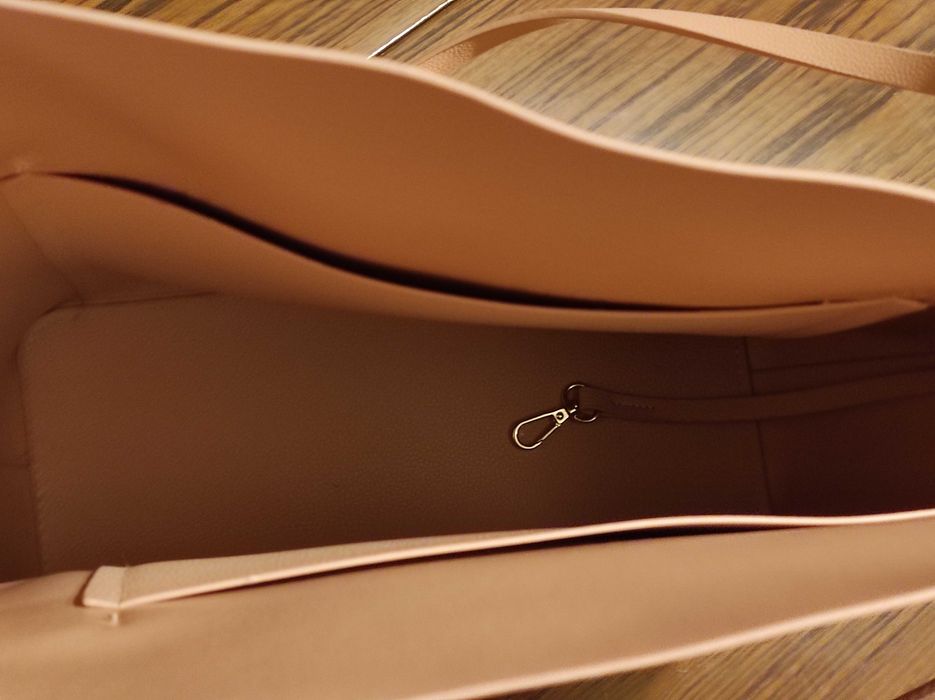 Розова дамска чанта Cropp