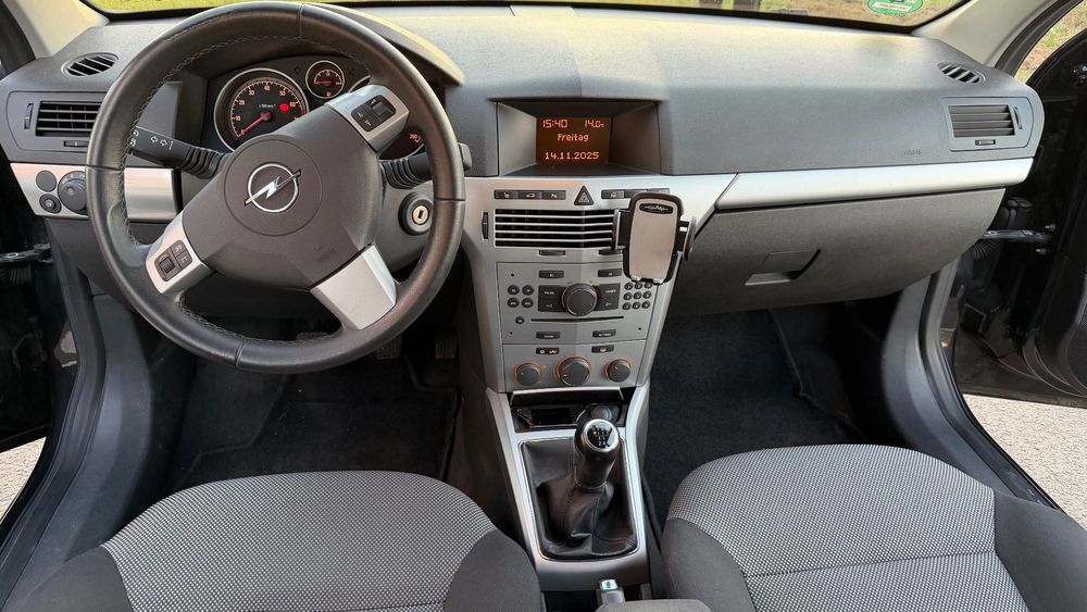 2009 opel astra sedan