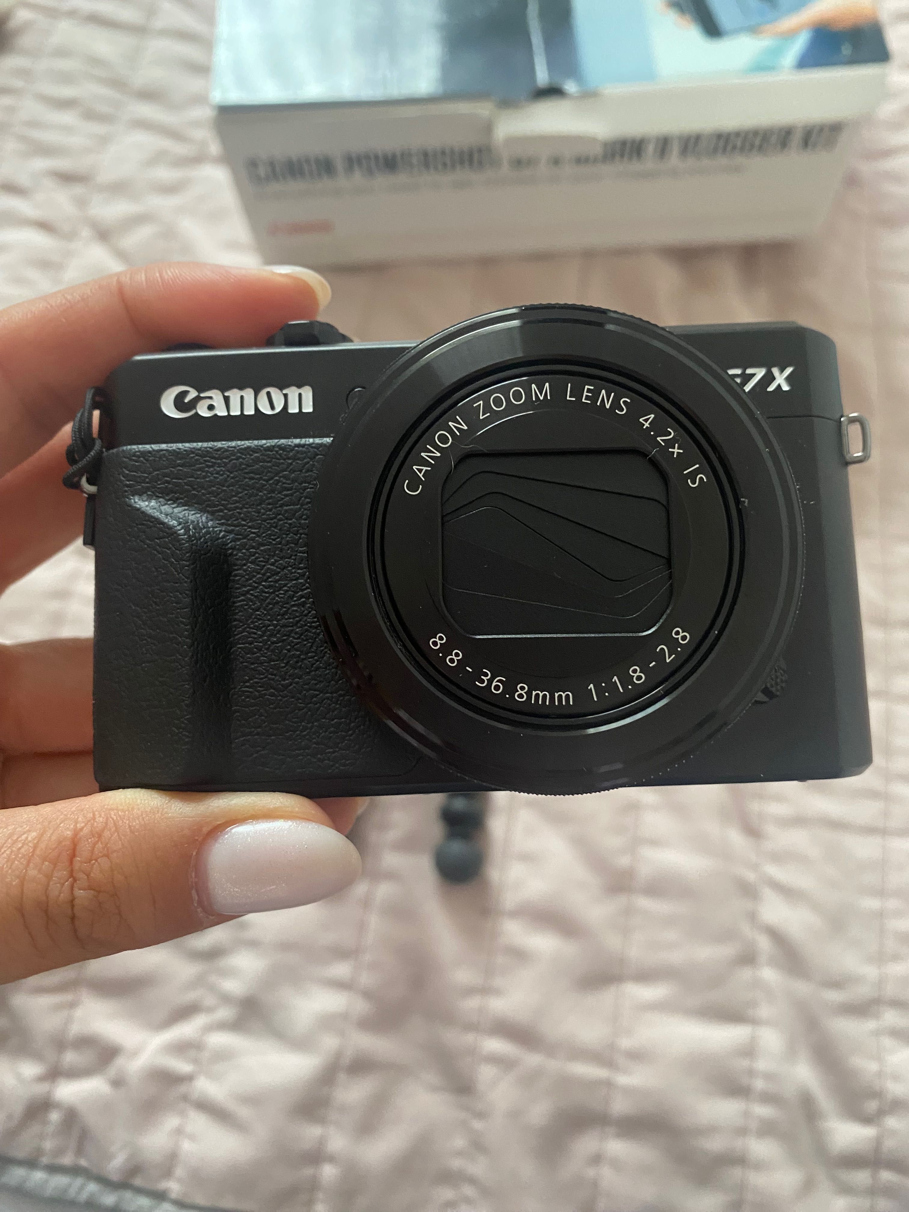 Canon Powershot G7 X Mark ii Vlogger kit