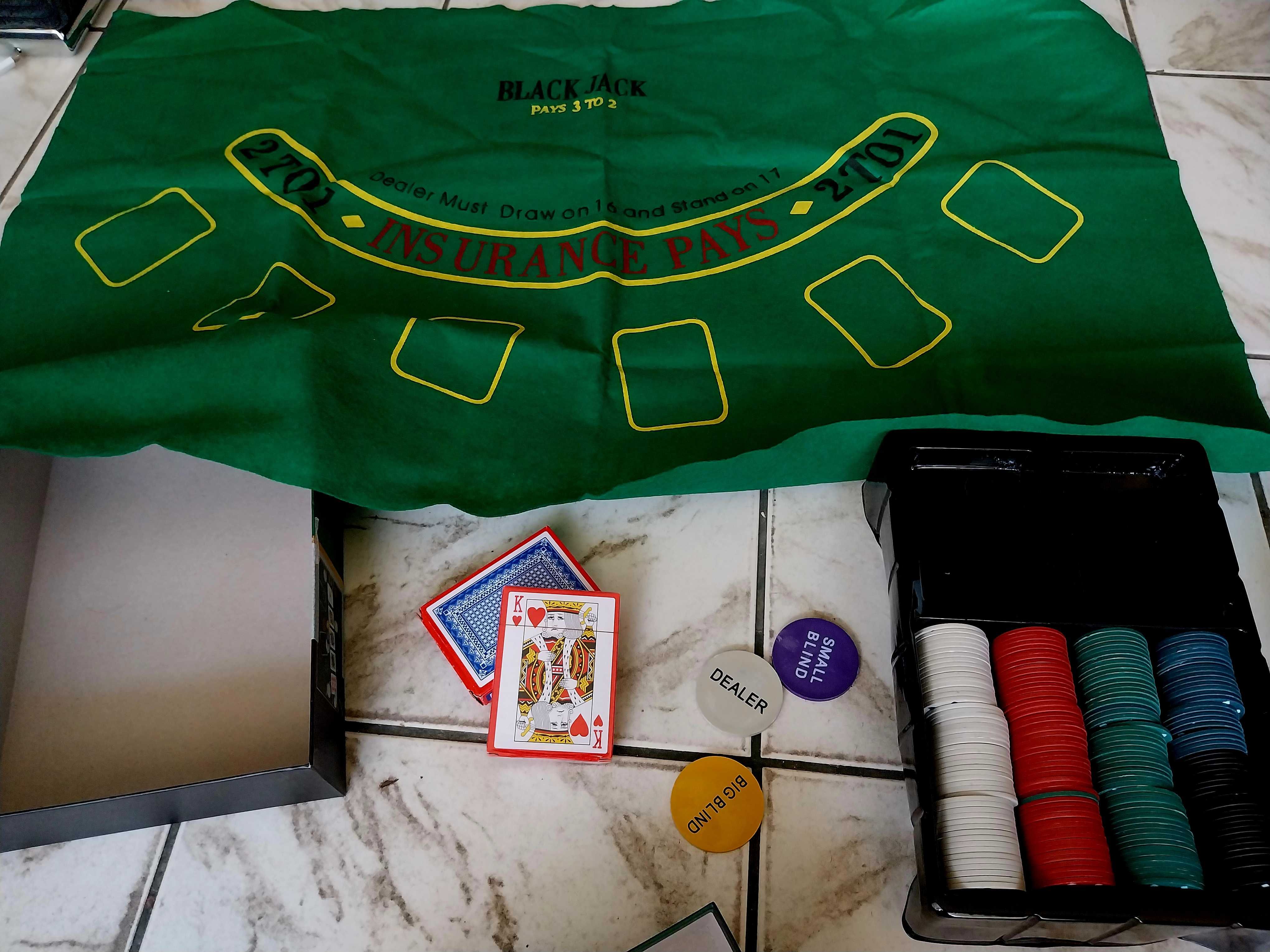 Комплект за карти, покер и блек джек Texas Hold'em