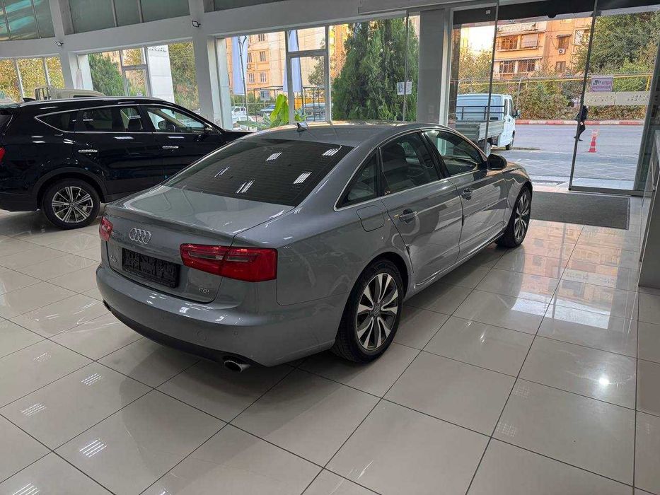 AUDI A6, 2011 года выпуска