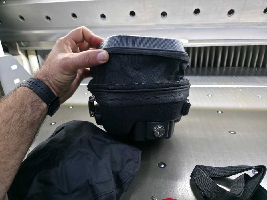 Чанта за резервоар SHAD E03CL PRO