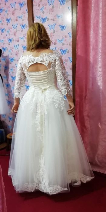 Rochie mireasa de sezon! Bonus: crinolina+ centura cristale