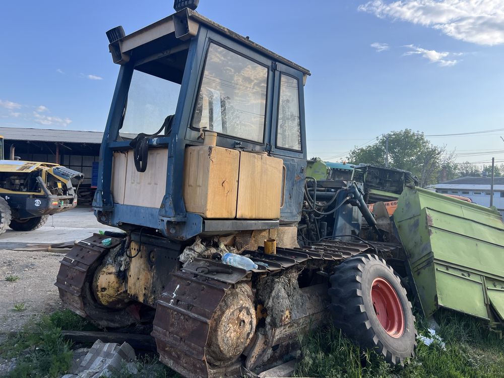 Dezmembrez buldozer Hanomag D600DS