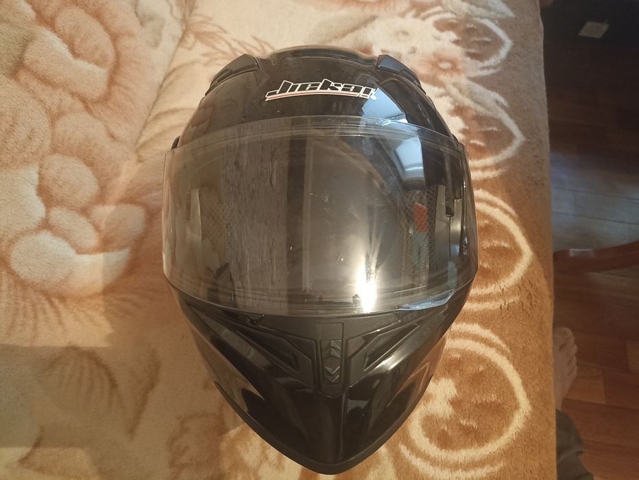 Продам шлем б/у в отличном состоянии