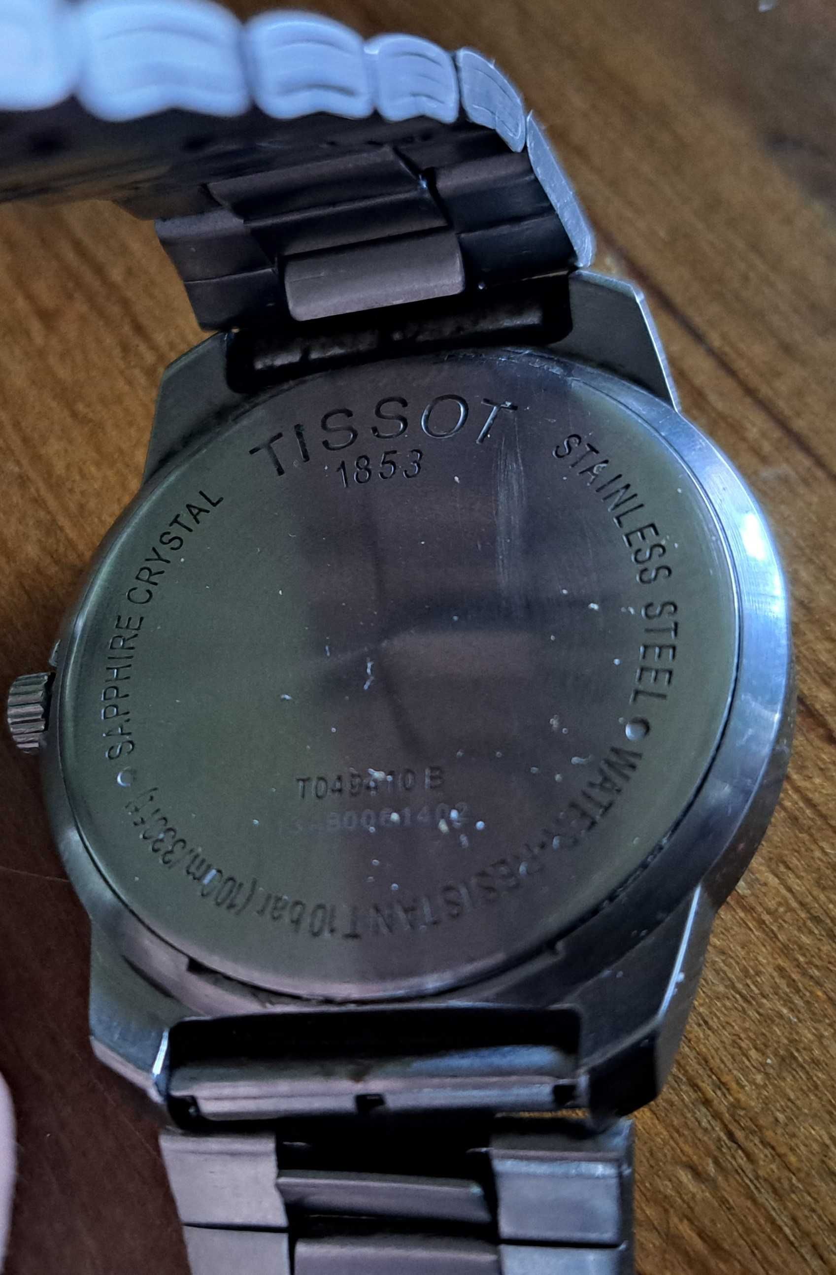 Швейцарски часовник Tissot PR 100 с повреда