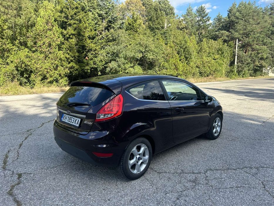 Ford Fiesta газ бензин 2011