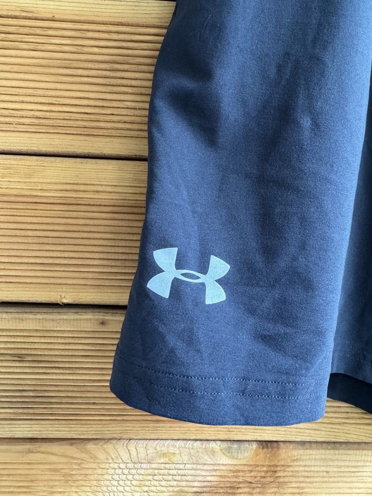 къси панталони under armour