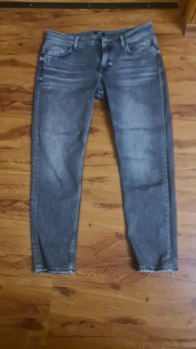 Джинсы в наличии