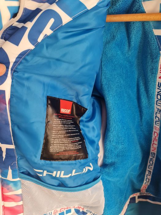 De vanzare  costum de schi