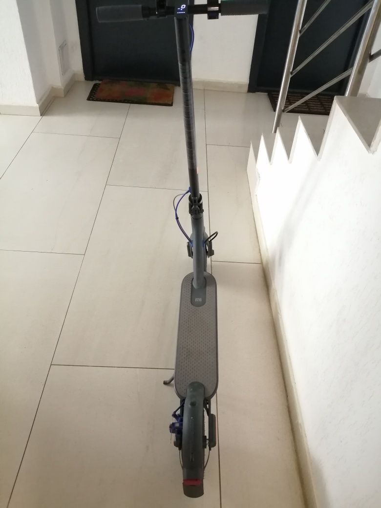 Vând Xiaomi Mi Scooter 3