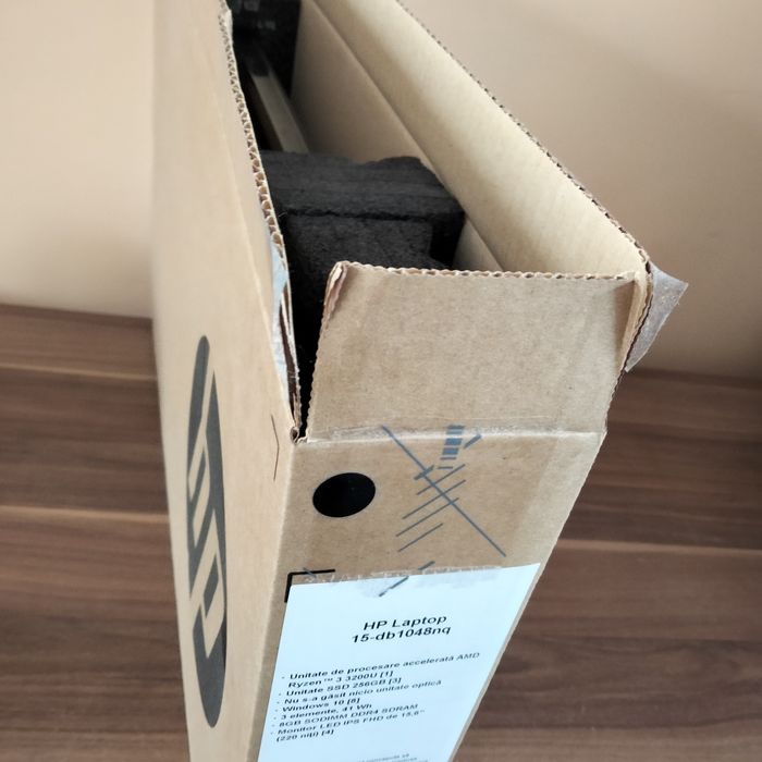 Laptop HP 15-db1048nq