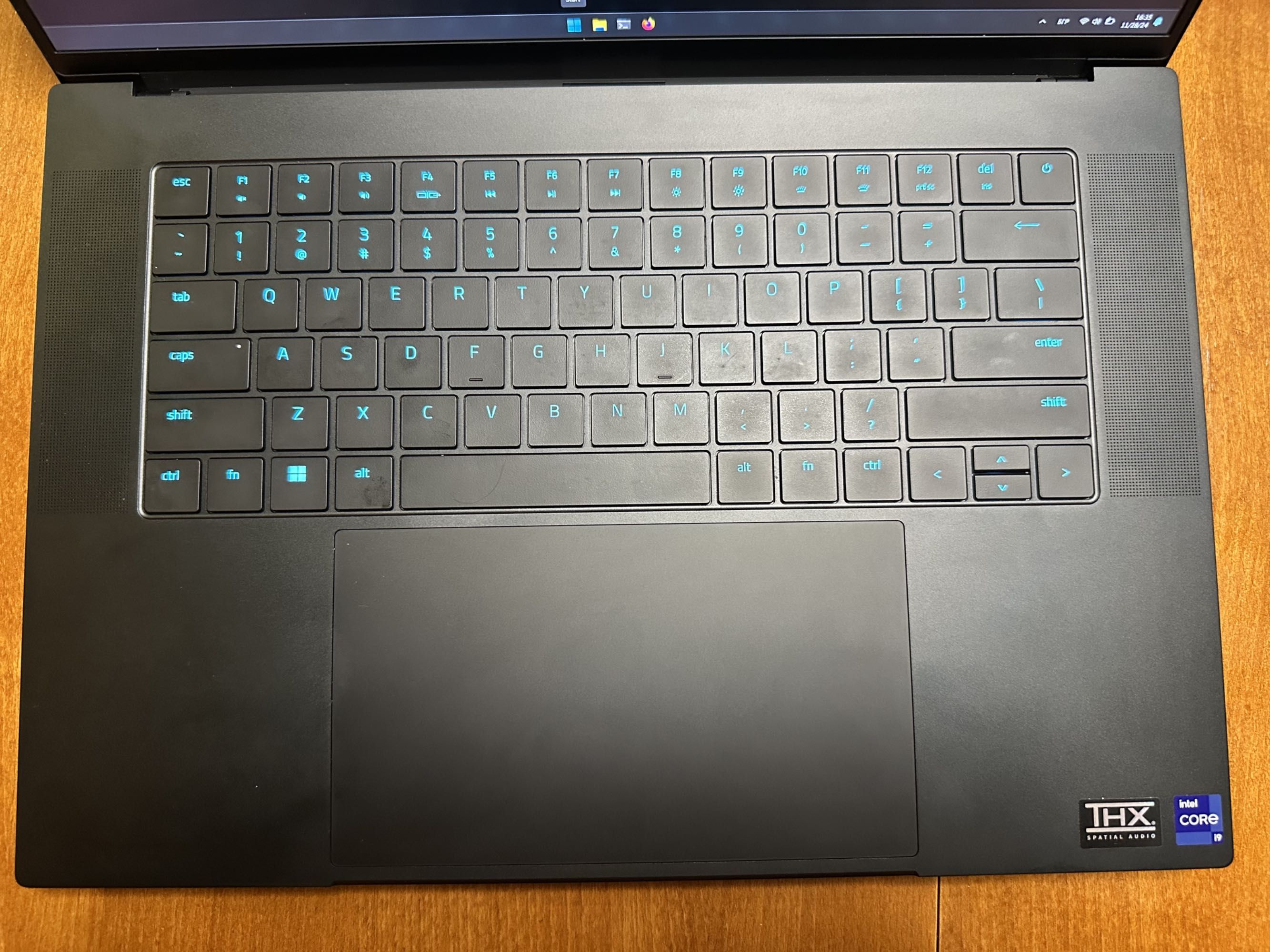 Razer Blade 16 - Intel I9 13 Gen, RTX 4070, 32GB DDR5, 4K 240Hz