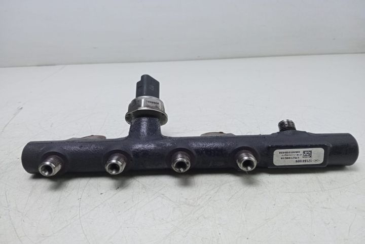 Rampa  injectoare motor 1.5 175210651R Renault Megane a 3-a generatie
