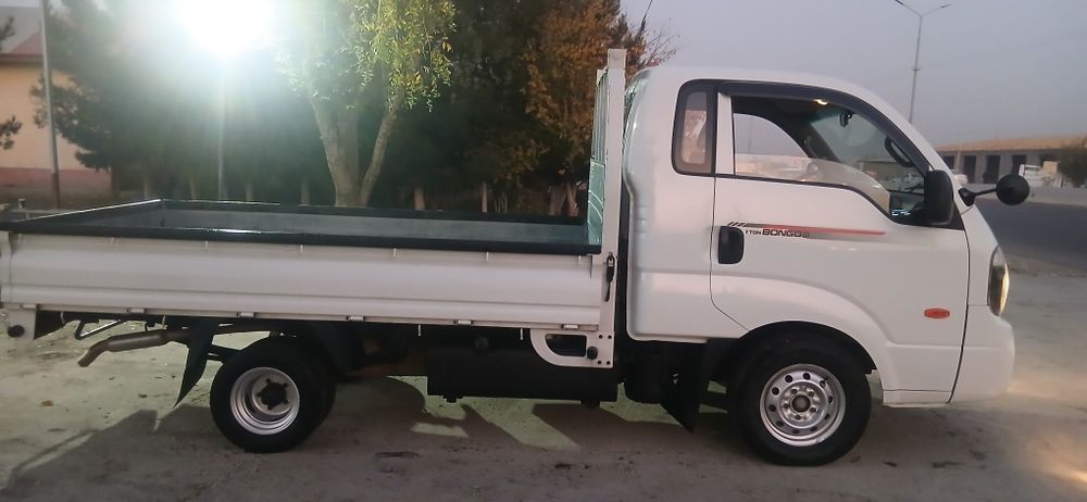 Kia sotiladi xama joyi zur ishlaydi aybi yuq yili 2018