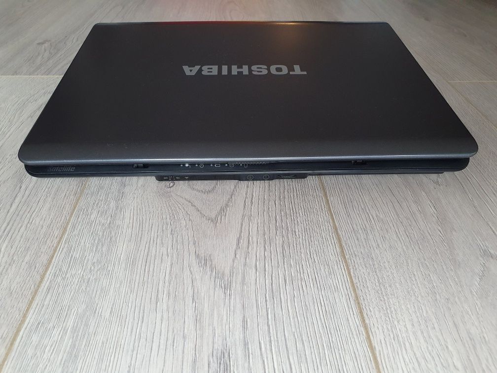 Laptop TOSHIBA Satellite L300