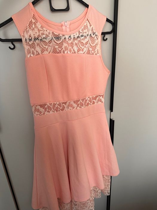 Официална рокля,размер S-M ,цвят Праскова