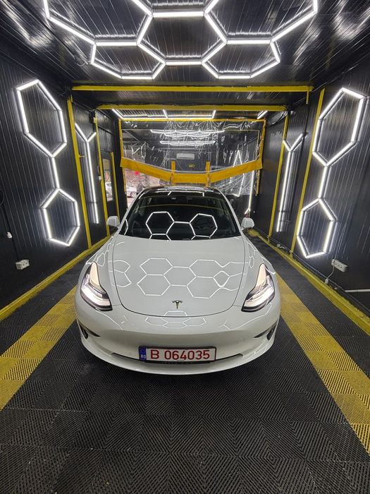 Tesla Model 3 Tesla Model 3 Performance