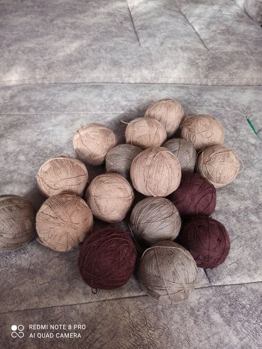 Продам шерстяные нитки.