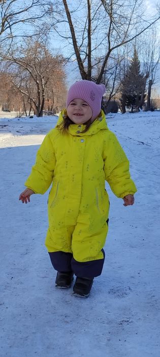 Продам зимний комбинезон 86 размер