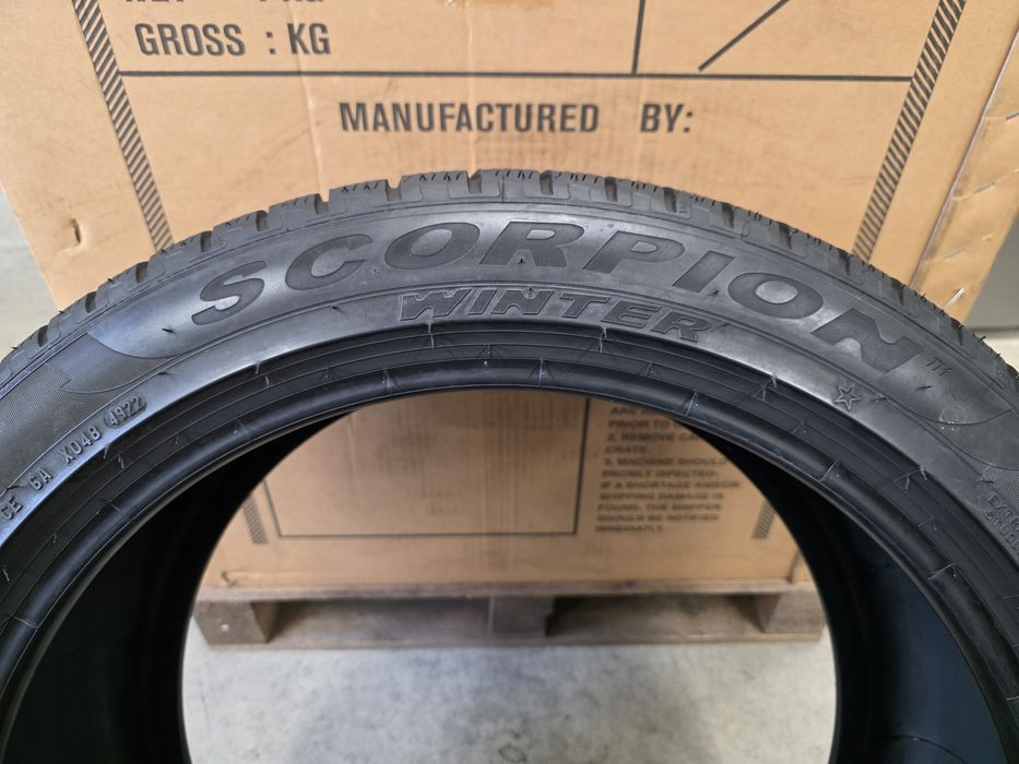 255/45/20 105V 4бр.PIRELLI SCORPION WINTER,BMW-Неразличими от НОВИ