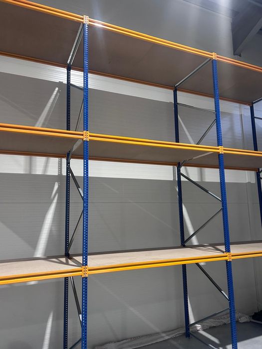 стелажи за склад