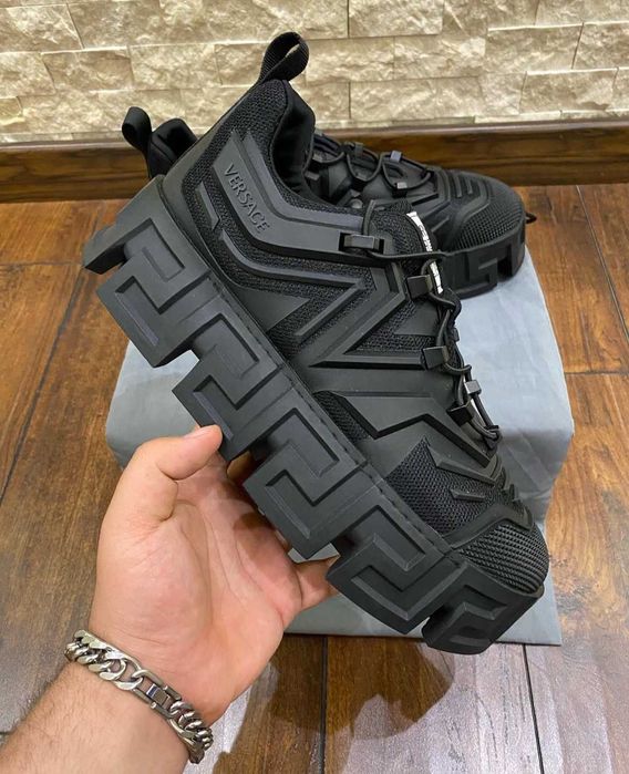 #LIVRARE GRATUITĂ# Adidasi/sneakers high/ghete Versace Greca Labyrinth