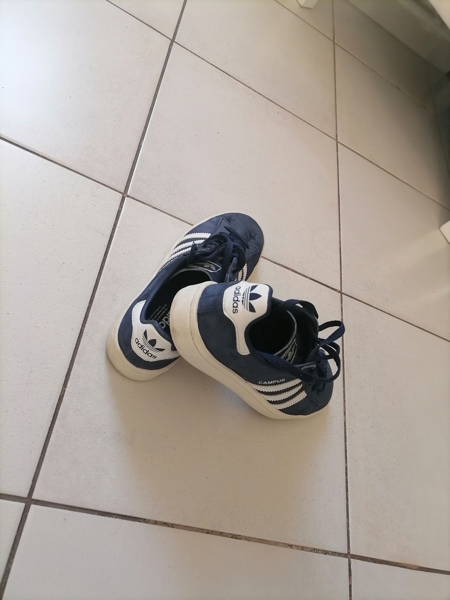 Vand adidași Adidas ca noi, produs de calitate import Germania.