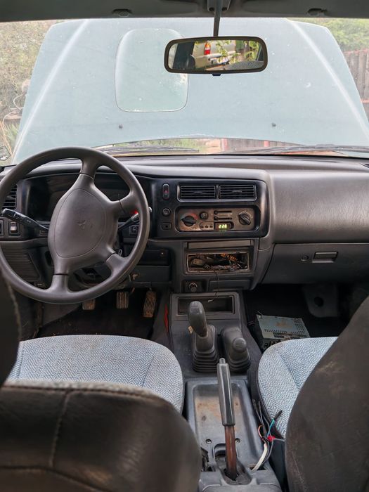 Vând Mitsubishi L200