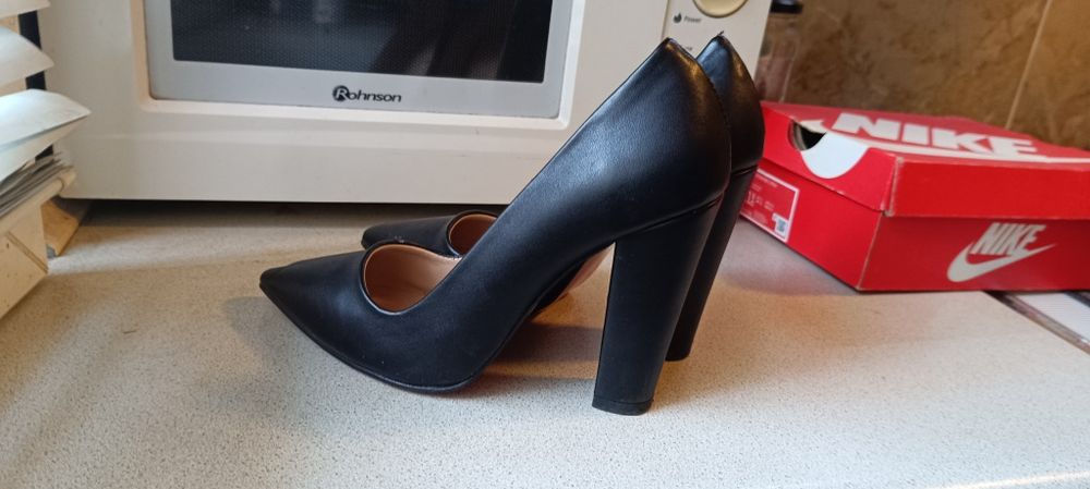 Дамски обувки на ток