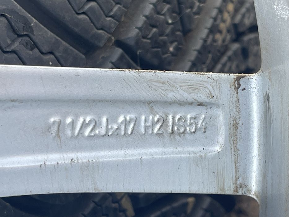 Алуминиеви джанти с гуми за BMW