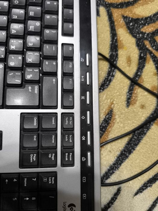 Клавиатура Logitech проводная