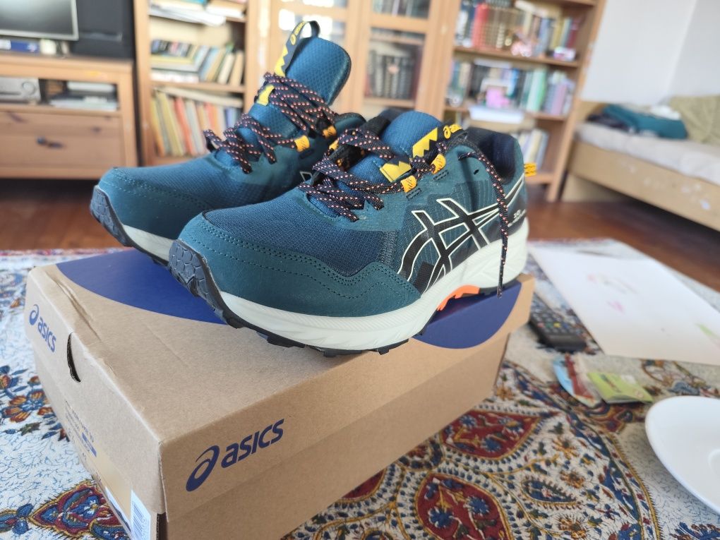 Маратонки ASICS gel-venture 10