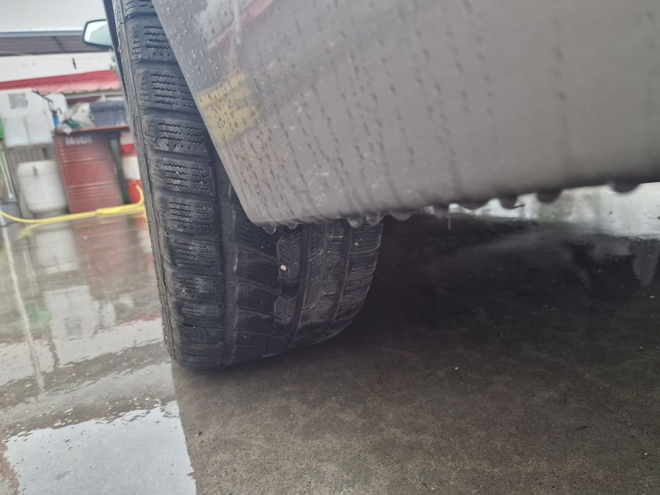 Jante bmw f10 r18 cu anvelope iarna pret 2000 lei fix