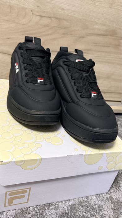 Adidasi Fila, noi cu eticheta.