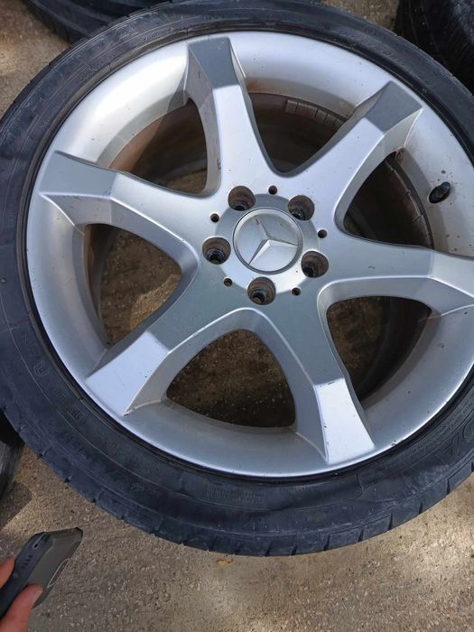Продавам оригинални джанти с гуми за Мерцедес w203 / Ц класа