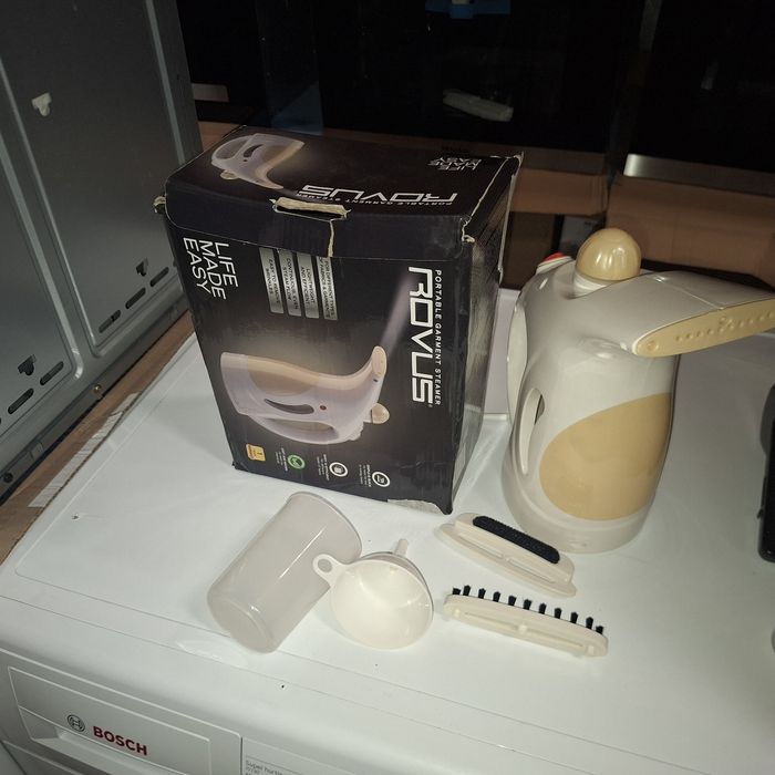 Парочистачка/парогладачка/вертикална ютия- нова неизползвана с нарушен