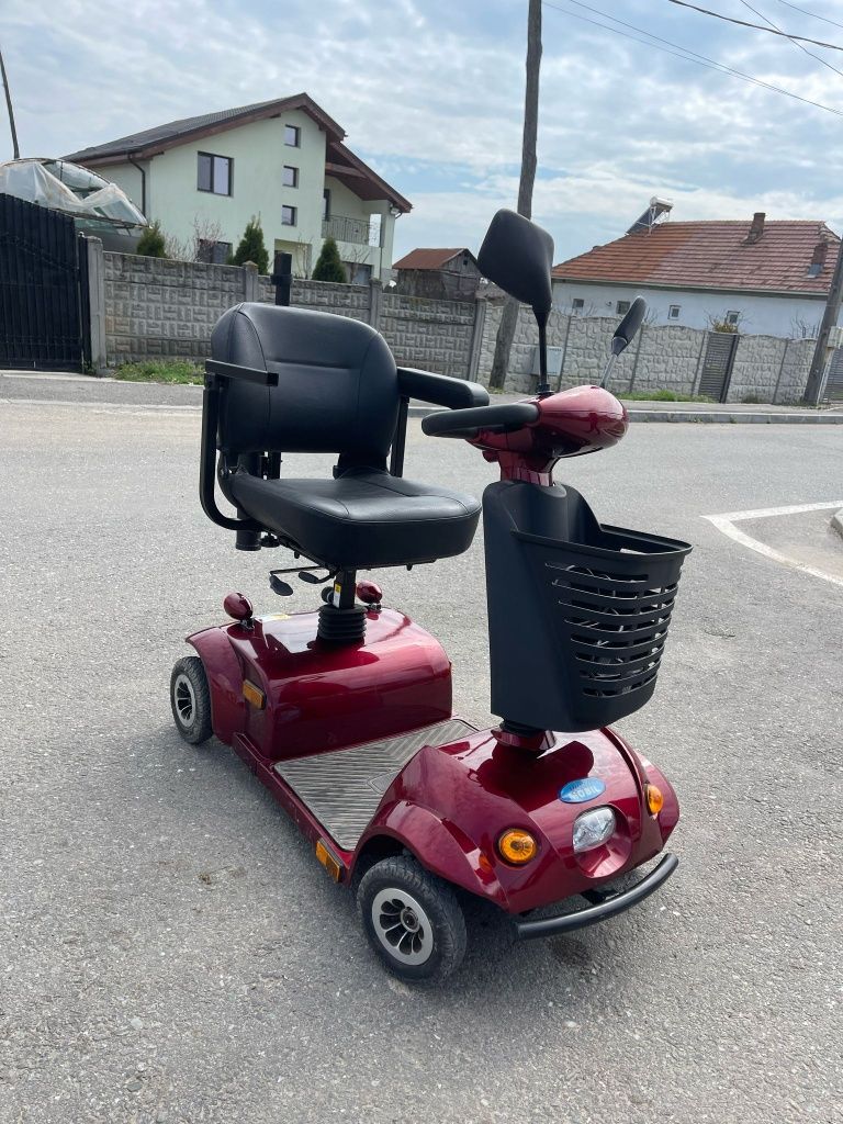 Scuter electric batrani/ cărucior electric persoane vârstnice