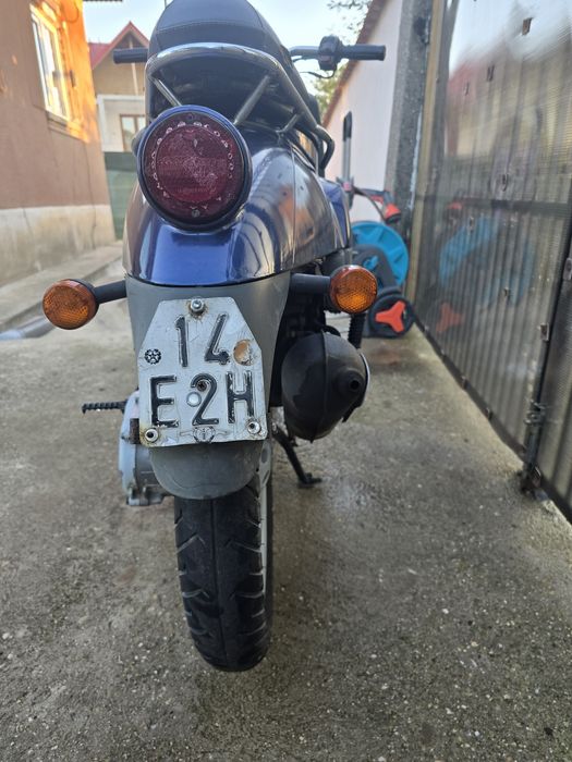 Scuter benelli de 49 cm