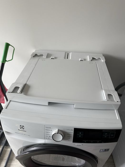 Masina de spalat rufe si uscator perfect care 800