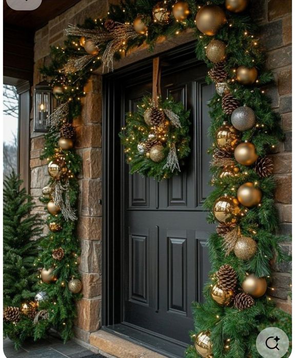 Новогодние оформление фасадов, компазиции , оформление зала .