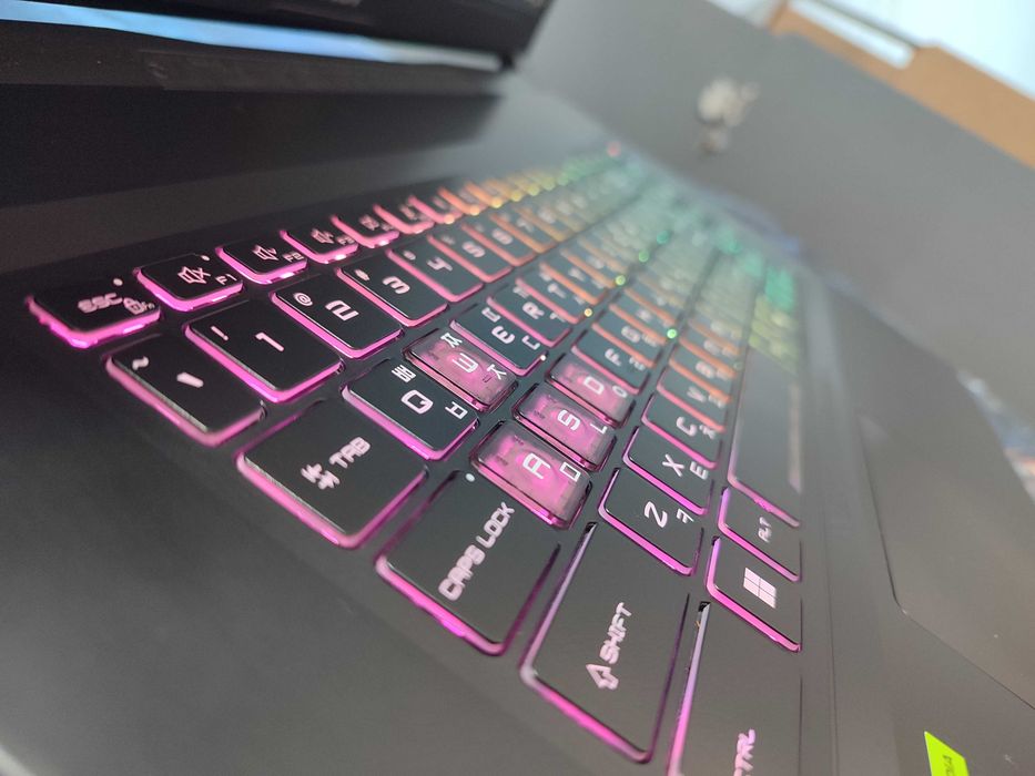 Мощный игравой ноутбук MSI Sword i7-13620H RTX4060(8GB)