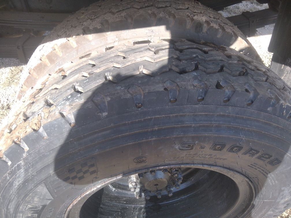 Zil yili 1992 mator Ural qilingan yangi turtta orqa baloni yangng