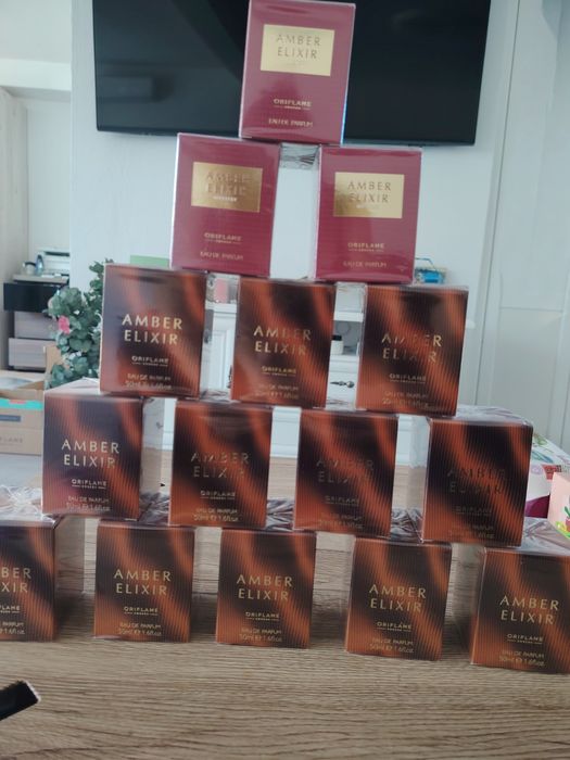 Parfumuri noi, sigilate – transport gratuit!