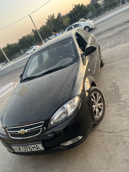 Lasetti jentra 1.6 sotiladi